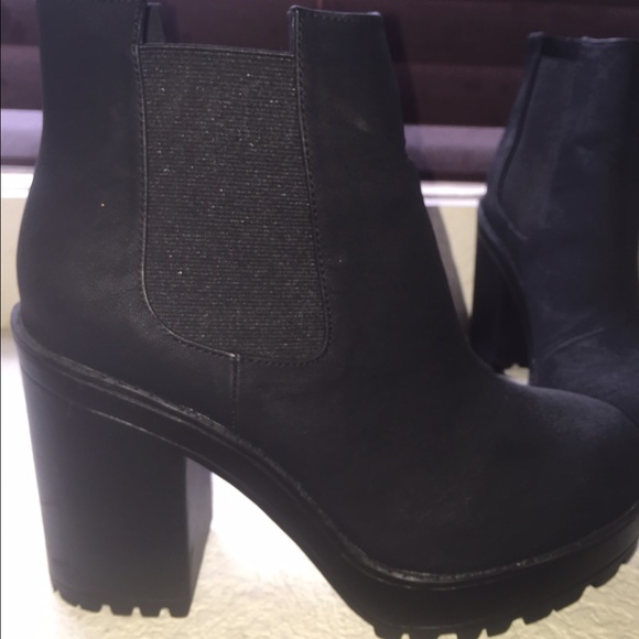 Heeled bootie