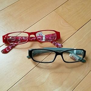 Bundle of 2 plastic non-prescription glasses