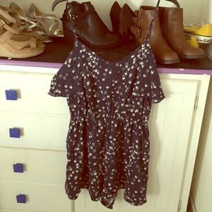 Navy blue romper 💙