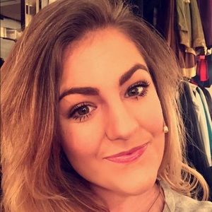 Meet your Posher, Rebecca