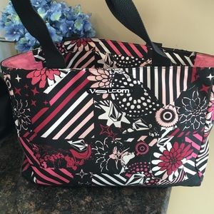 Volcom tote- great for beach, travel or school!