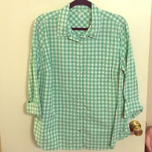 Plaid/ Gingham button up!