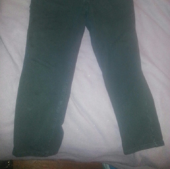 JOLT Black Low Rise Capris