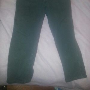 JOLT Black Low Rise Capris