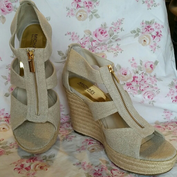 Wedge sandals