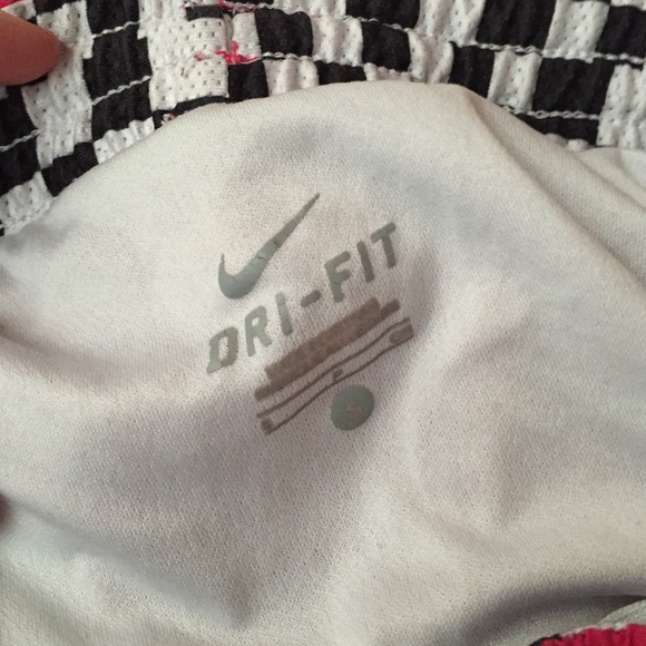 Nike shorts - Picture 2 of 2