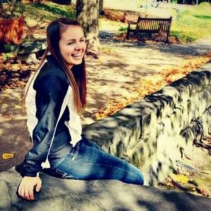 Meet your Posher, Nadya