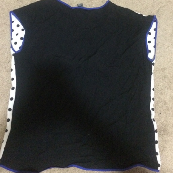 Top - Picture 2 of 2