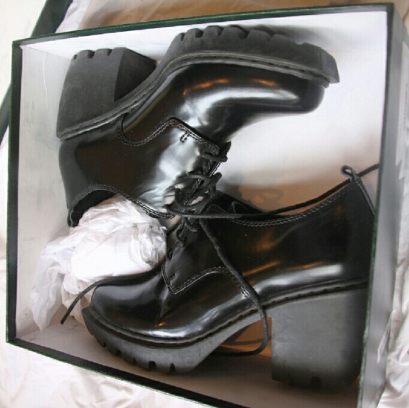 ❎SOLD❎ Opening Ceremony Grunge Oxfords - Picture 3 of 4