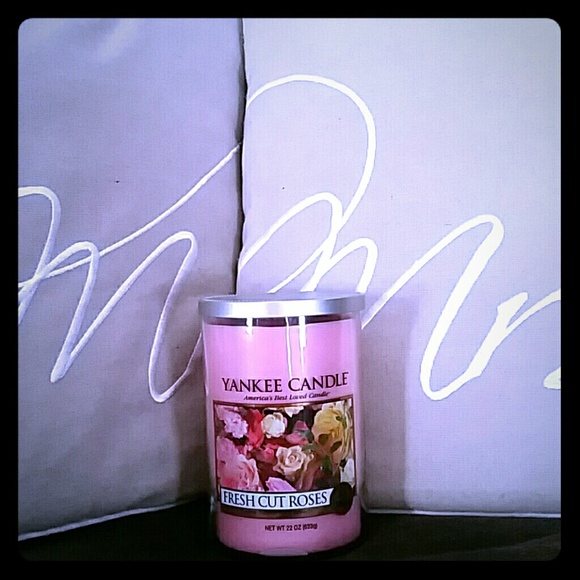 Fresh Cut Roses Yankee