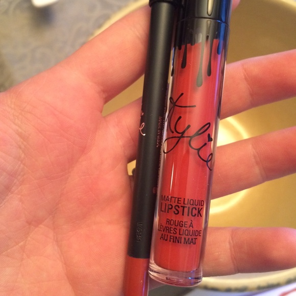 " 22 " lip kit by Kylie