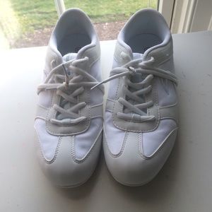 Cheer Shoes Hart & Sole