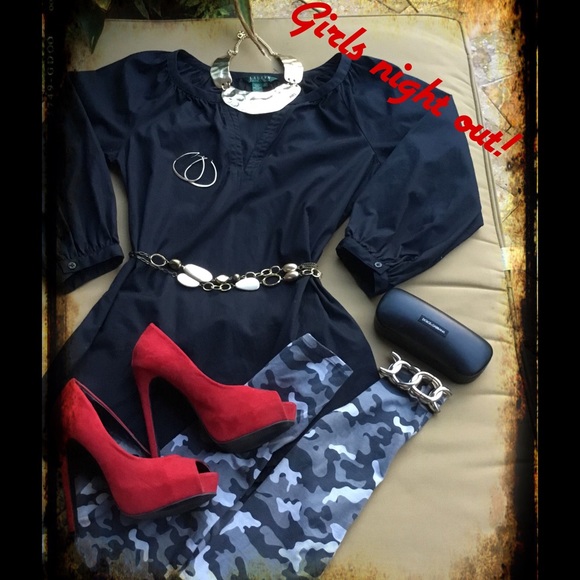 CLOSET CLOSED FOR SUMMER - Picture 3 of 3