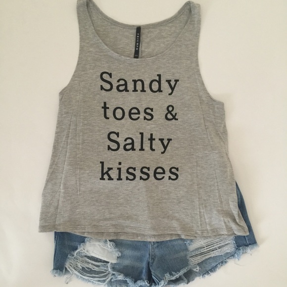 sandy toes & salty kisses Top - Picture 1 of 4