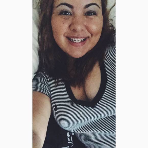 Meet your Posher, Allie - Picture 1 of 1