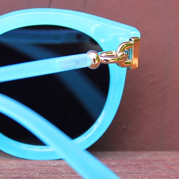 "Chloé" in Baby Blue ☁️