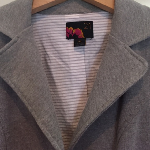 Short Blazer - Picture 3 of 4