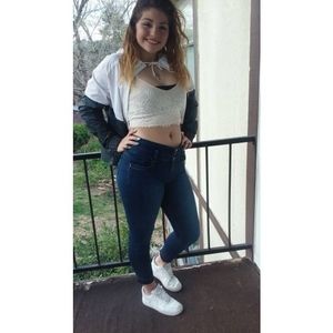 Meet your Posher, Jazmine