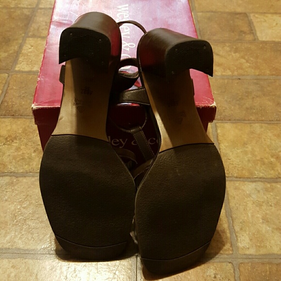 High heel - Picture 4 of 4