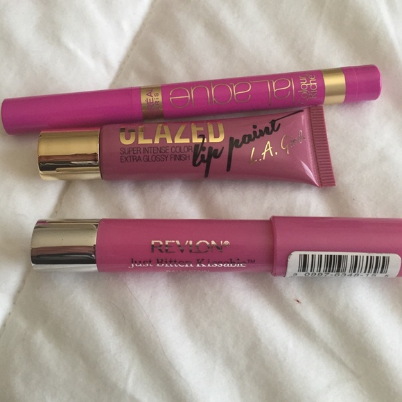 Pink lipsticks