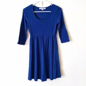 Springy blue jersey dress
