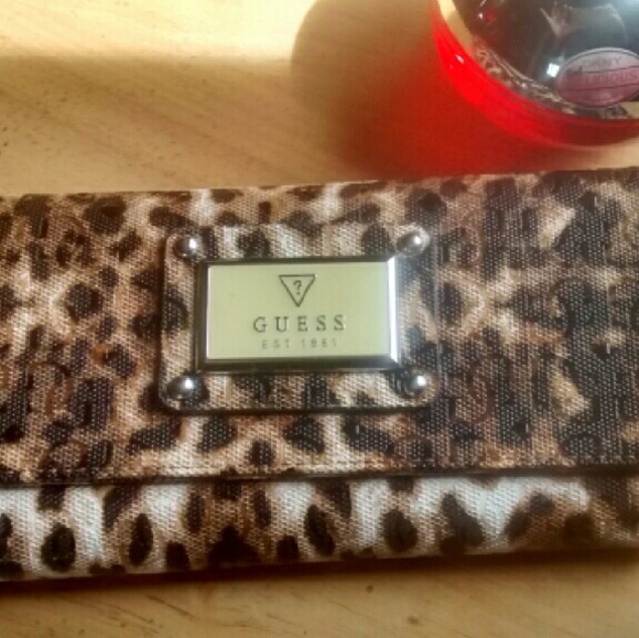 Guess wallet