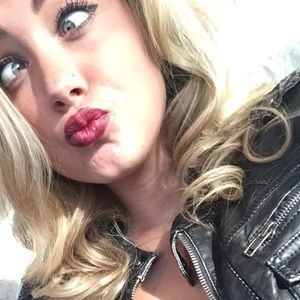 Meet your Posher, Sierra