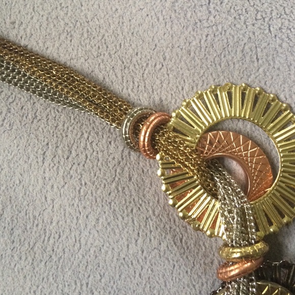 Multi-colored circle necklace - Picture 3 of 3