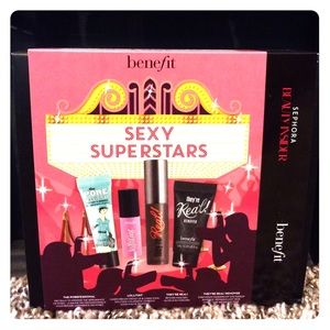 💋benefit sexy superstars 💋
