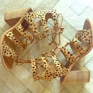 dolce vita lyndon lace up sandals