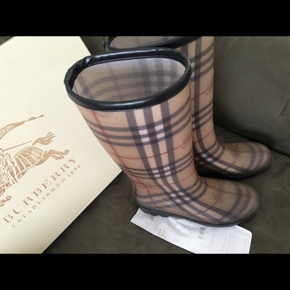*sold*Burberry Haymarket Authentic Rainboots - Picture 4 of 4
