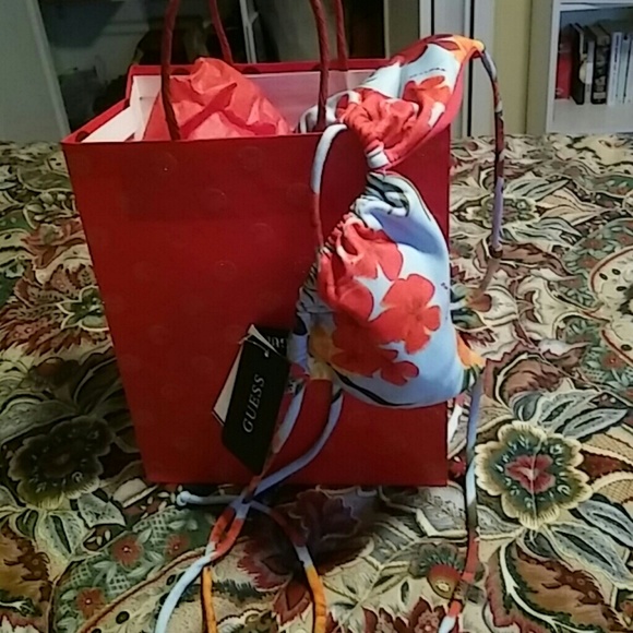 Guess swimwear top