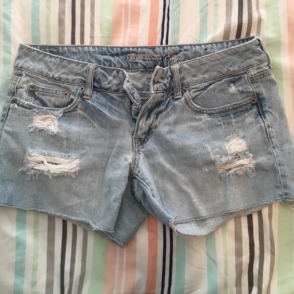 American Eagle light blue cut off shorts