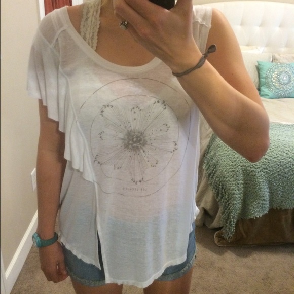 SALE ‼️ WE THE FREE free people graphic tee shirt