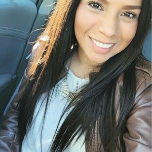 Meet your Posher, Daniela