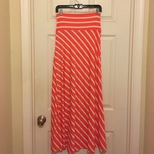 Coral/pink maxi skirt!! 🌺
