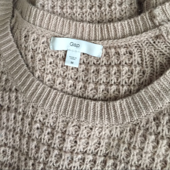 Gap Pullover Sweater - Picture 2 of 2