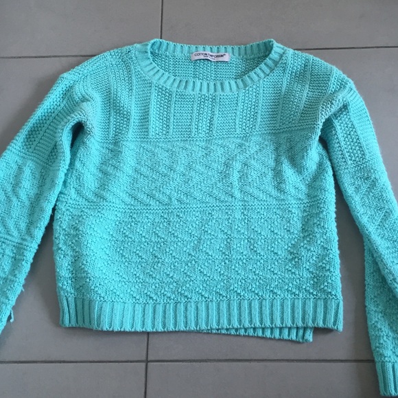 Perfect condition aqua long sleeve cropped sweater