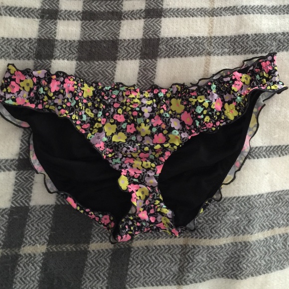 Victoria's Secret scrunch bottom 💐