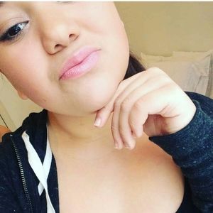 Meet your Posher, Audelia