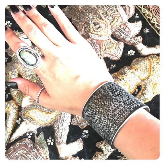 SILVER BRACELET CUFF