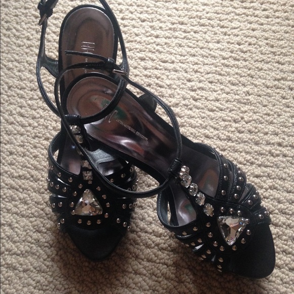 Fancy black INC heels - Picture 2 of 4