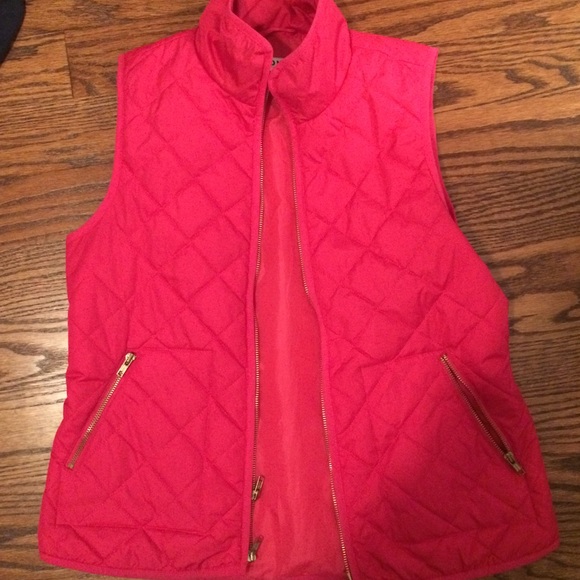 PINK PUFFER VEST