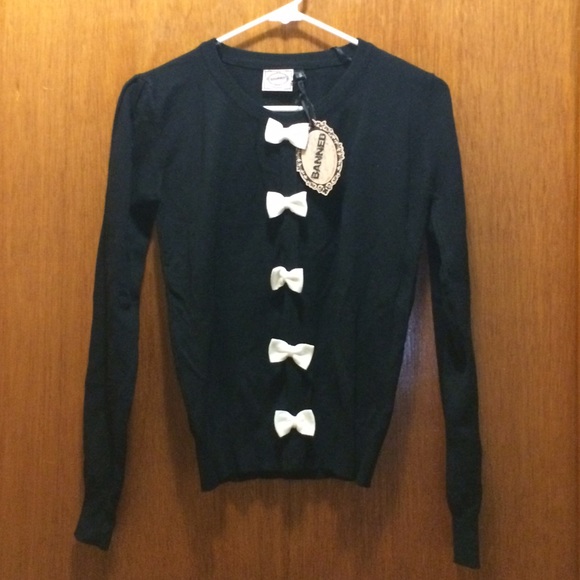 **UNAVAILABLE FOR NOW** Black Bow Front Sweater - Picture 4 of 4