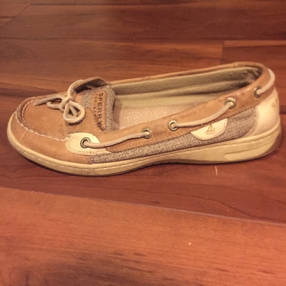 Sperries - Picture 2 of 3