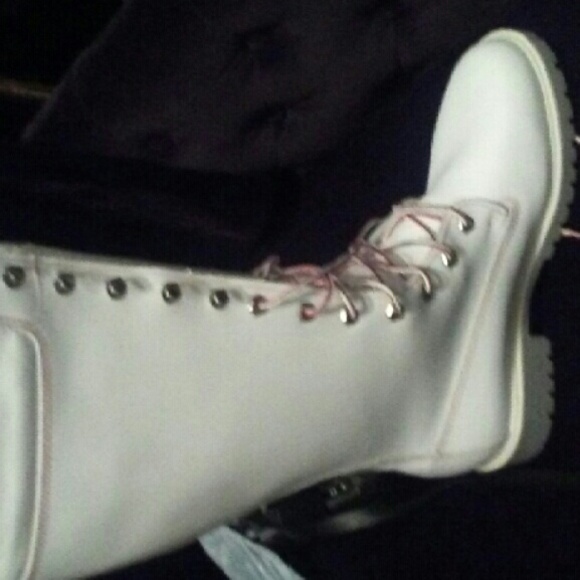 white Tims - Picture 3 of 4