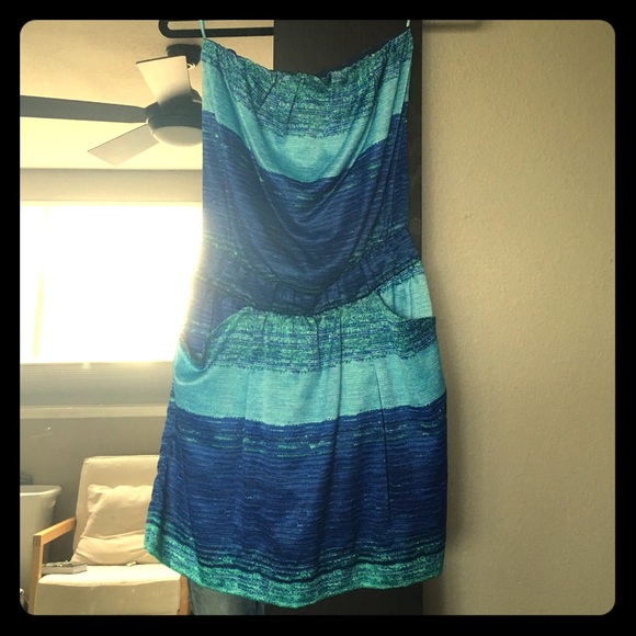 Collective concepts Strapless Dress