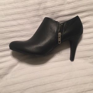 Black heel booties