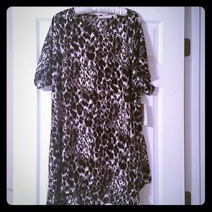 LOWERED PRICE!! (Nordstrom) NWT tunic top - plus