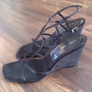 NINE WEST Satin T-Strap Wedge Sandals Size 8.5